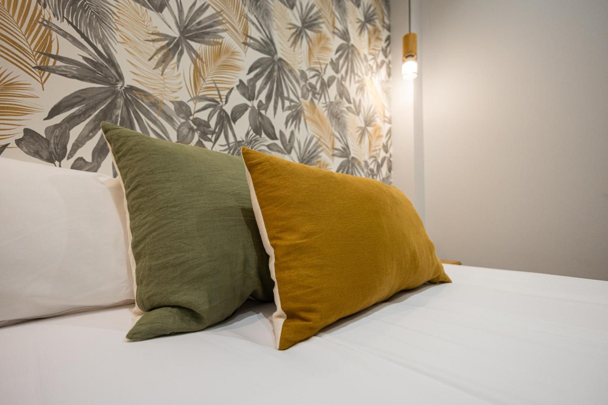 Florit Flats - The Serreria Rooms Valence Extérieur photo